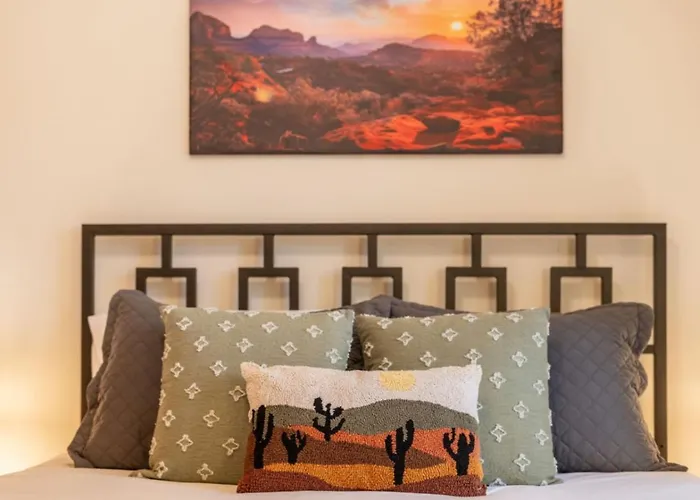 2br Uptown Gem With Ev Charger Holiday home