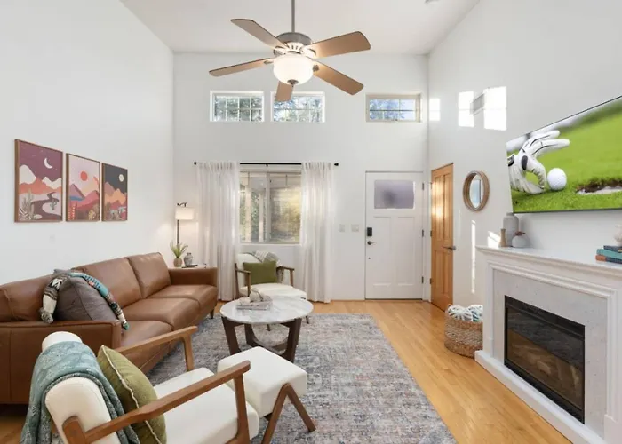 2br Uptown Gem With Ev Charger Holiday home Sedona